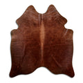 Peau de vache marron d’environ 170 × 150 cm, vue de dessus : exactement la peau que vous recevez