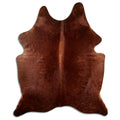 Peau de vache marron d’environ 200 × 170 cm, vue de dessus : exactement la peau que vous recevez