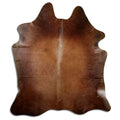 Peau de vache marron d’environ 200 × 180 cm, vue de dessus : exactement la peau que vous recevez