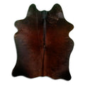 Peau de vache marron d’environ 170 × 130 cm, vue de dessus : exactement la peau que vous recevez