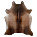 Peau de vache marron d’environ 210 × 170 cm, vue de dessus : exactement la peau que vous recevez