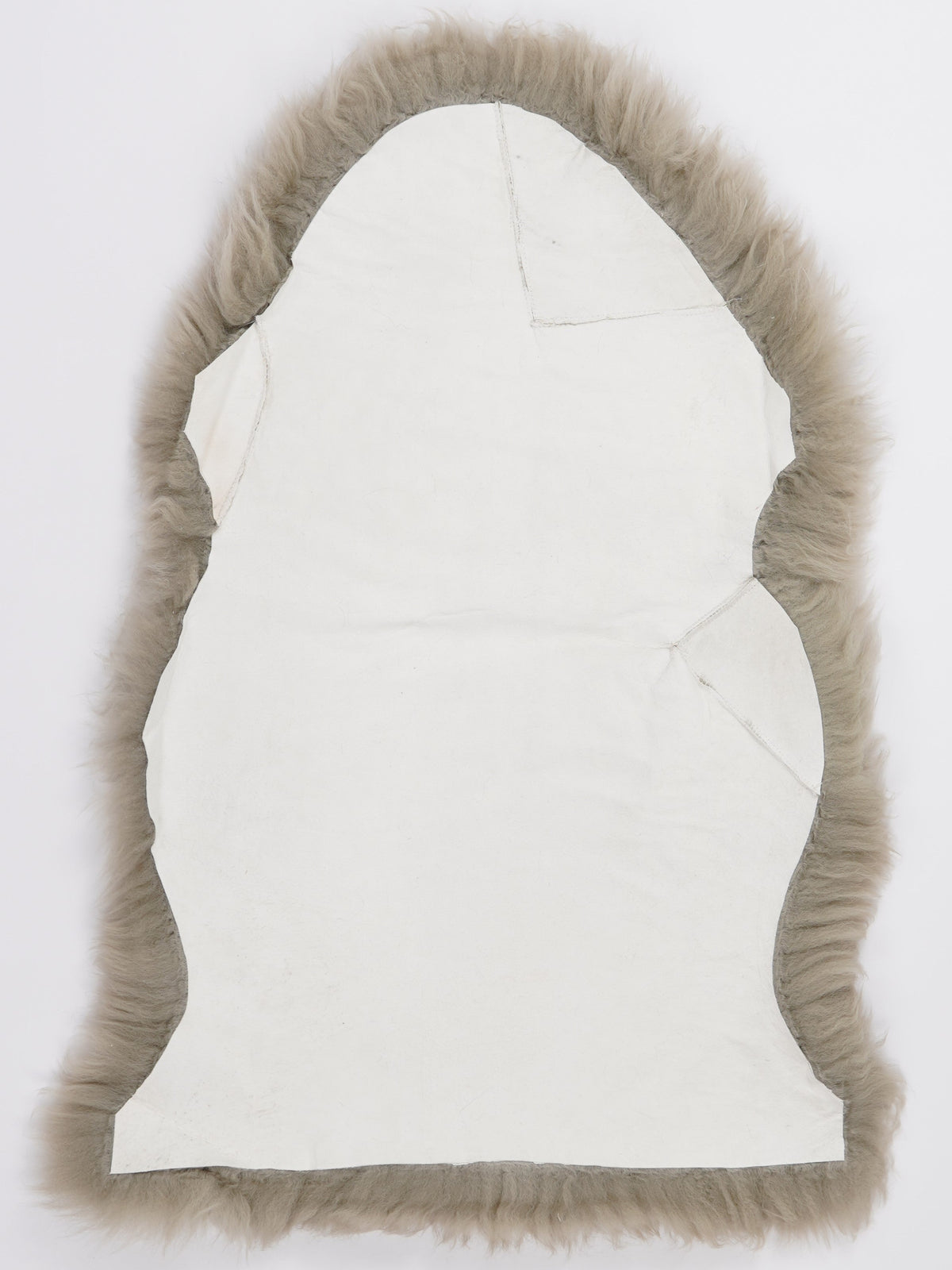 Peau de mouton teintée Taupe