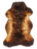 Peau de mouton multicolore britannique d’environ 110 × 65 cm, vue de dessus : exactement la peau que vous recevez
