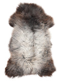 Peau de mouton multicolore britannique d’environ 120 × 65 cm, vue de dessus : exactement la peau que vous recevez