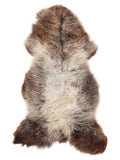 Peau de mouton multicolore britannique d’environ 135 × 65 cm, vue de dessus : exactement la peau que vous recevez