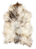 Peau de mouton islandaise grise d’environ 130 × 80 cm, vue de dessus : exactement la peau que vous recevez