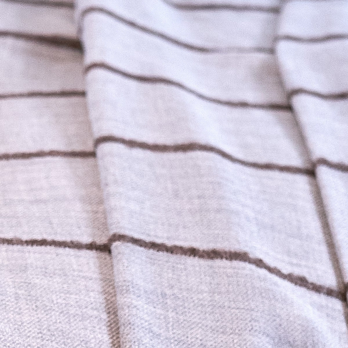 Plaid « Classic Bouclé » en baby alpaga – détail