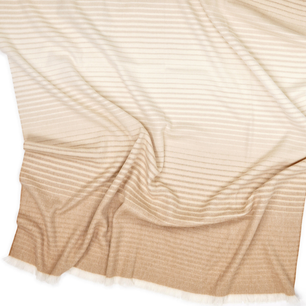 Plaid « Dune » en alpaga royal – gros plan