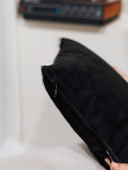 Housse de coussin en peau de vache noire, fermeture éclair sur le côté