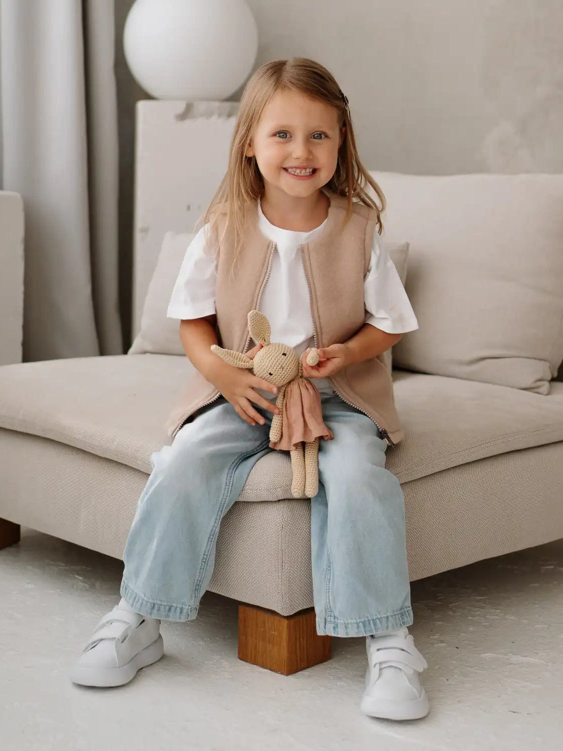 Gilet enfant en mérinos « Lama » beige