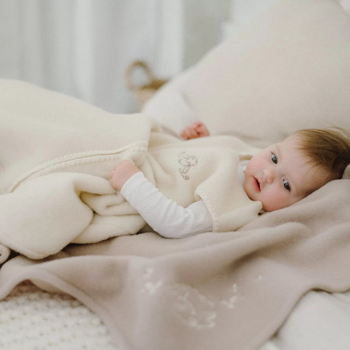 Couverture bébé en mérinos « Mouton » beige