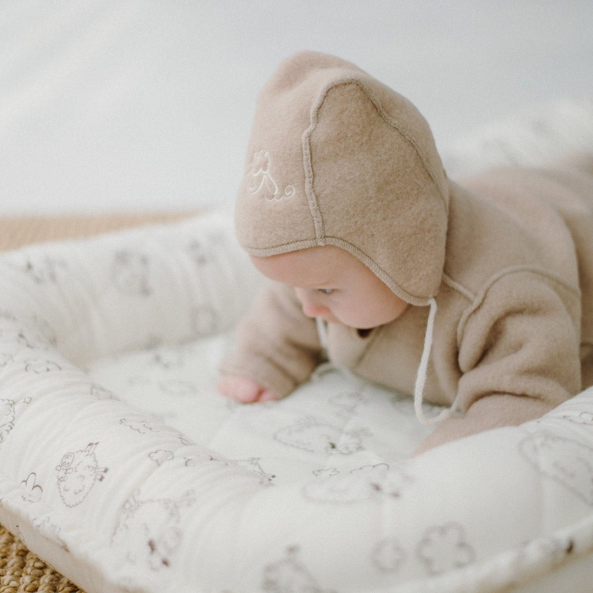 Bonnet bébé « Mouton » avec broderie; beige