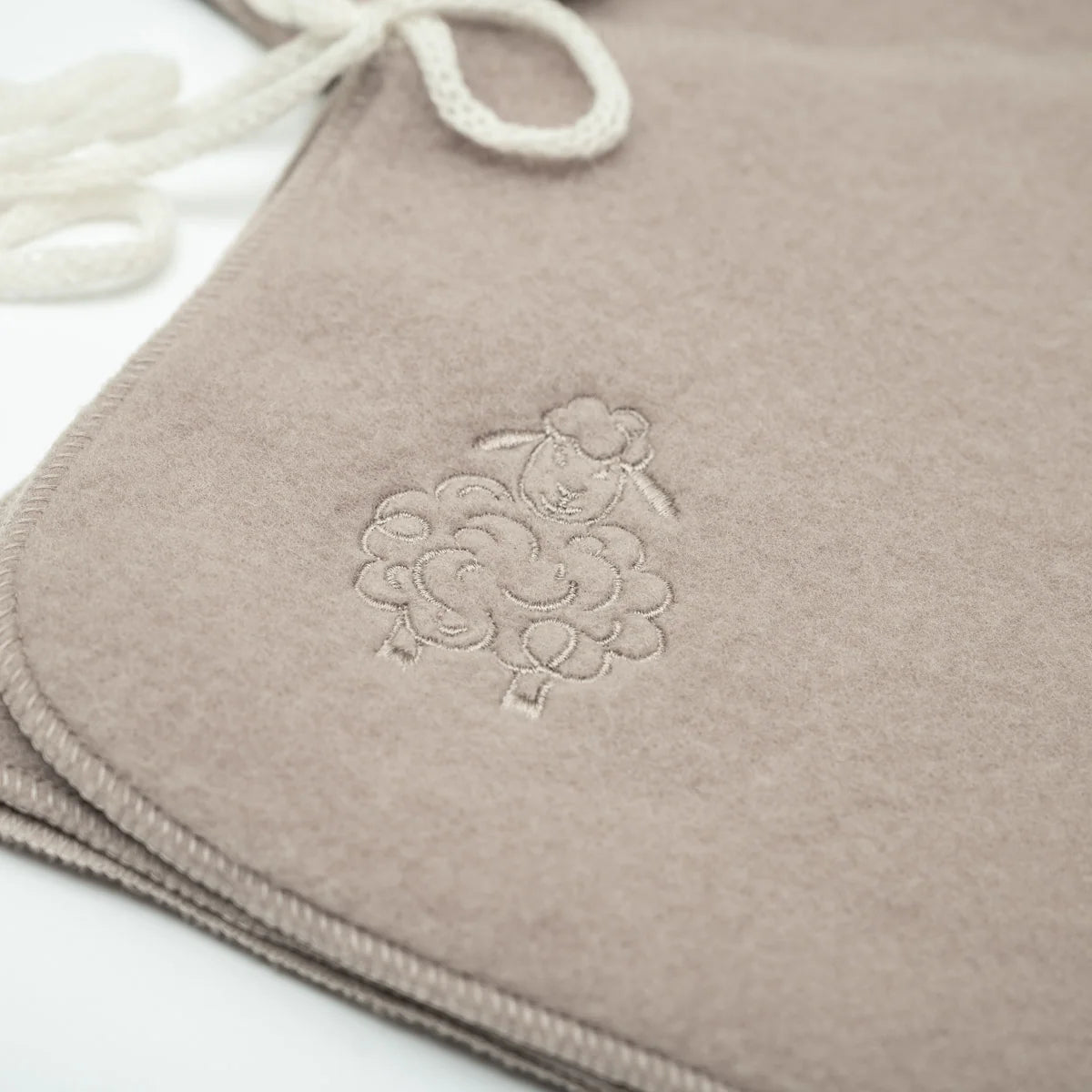 Gilet bébé « Mouton » avec broderie; beige