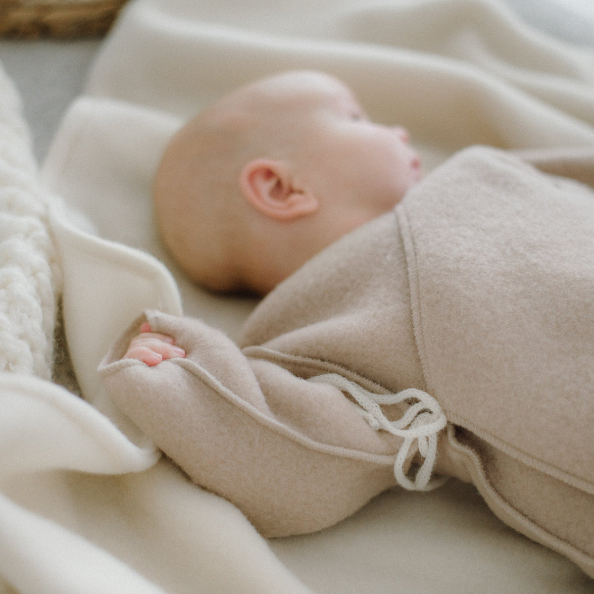 Gilet bébé « Mouton » avec broderie; beige