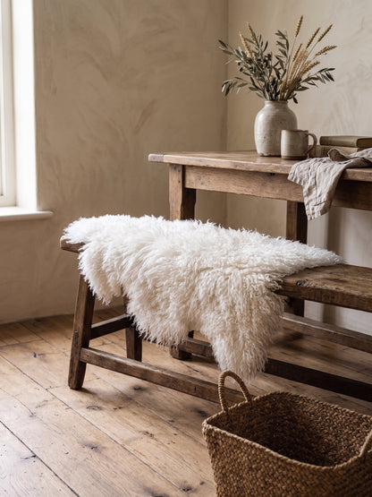 peau de mouton blanche bouclée