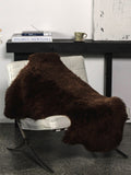 Peau de mouton brun foncé